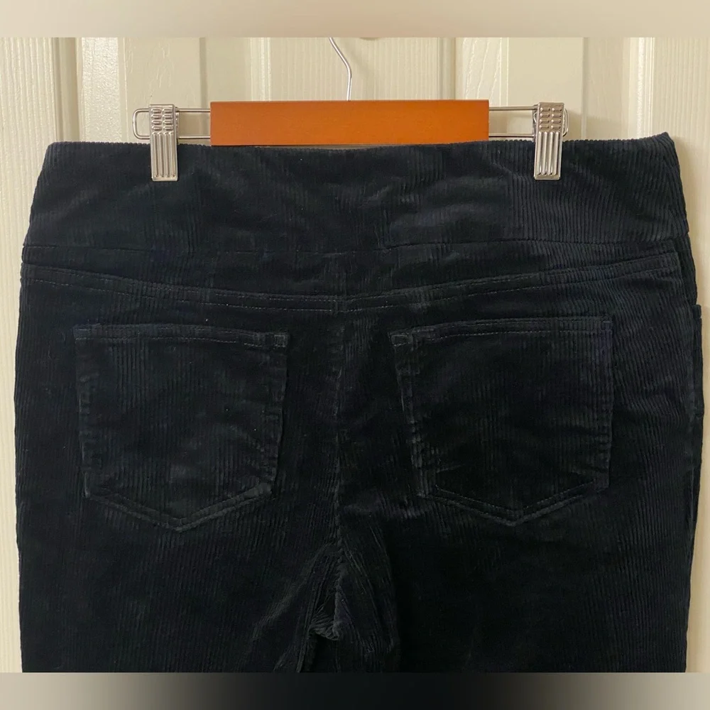 D & CO. Denim + Company Black Corduroy Pull On Pants Size 10P - Picture 9 of 16